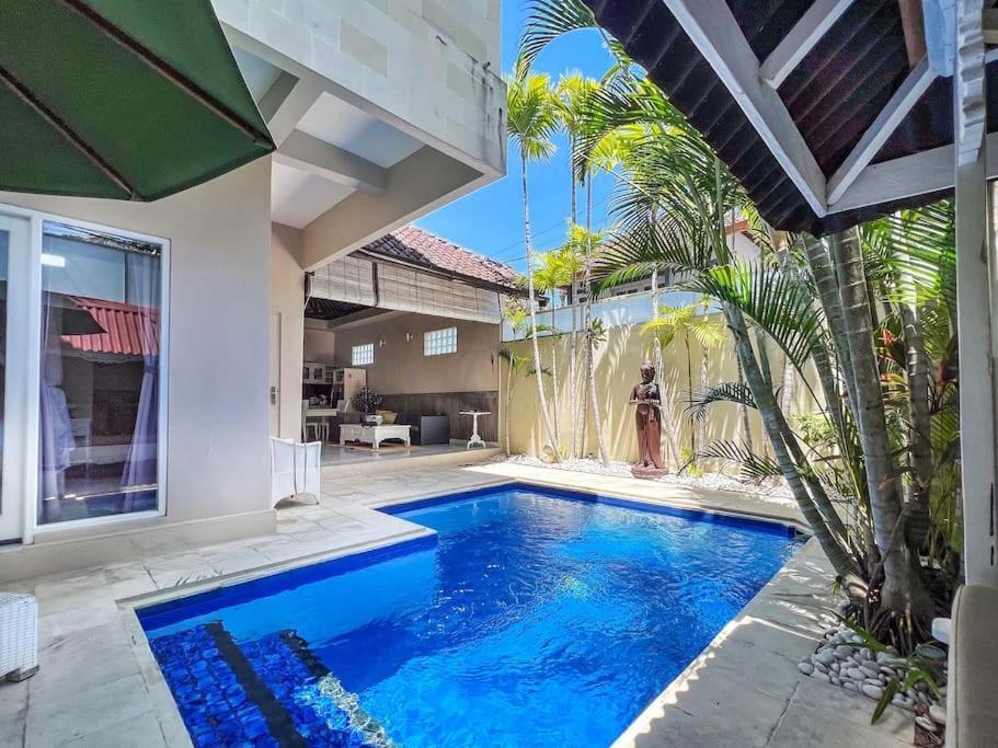 Cute 2Br Villa In The Heart Of Seminyak Exterior photo